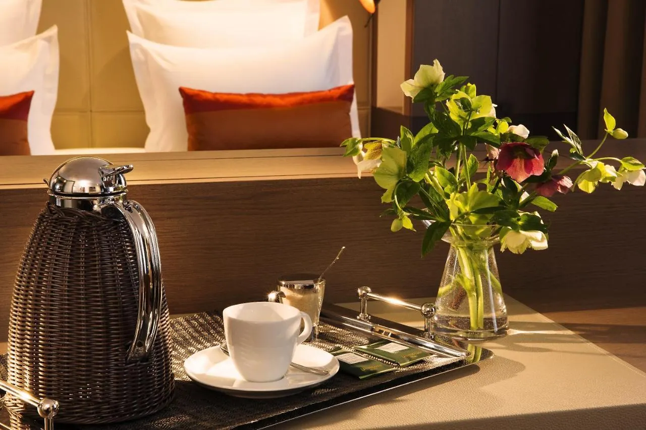 Hotel Villa Saxe Eiffel Paris 4*,  Frankreich