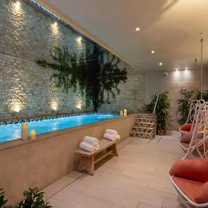 4* Hotel Royal Madeleine &